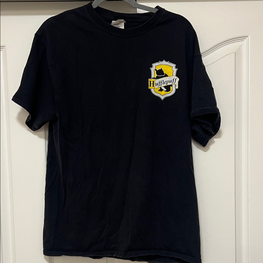 Black Hufflepuff T-Shirt #16  - Large - Harry Potter